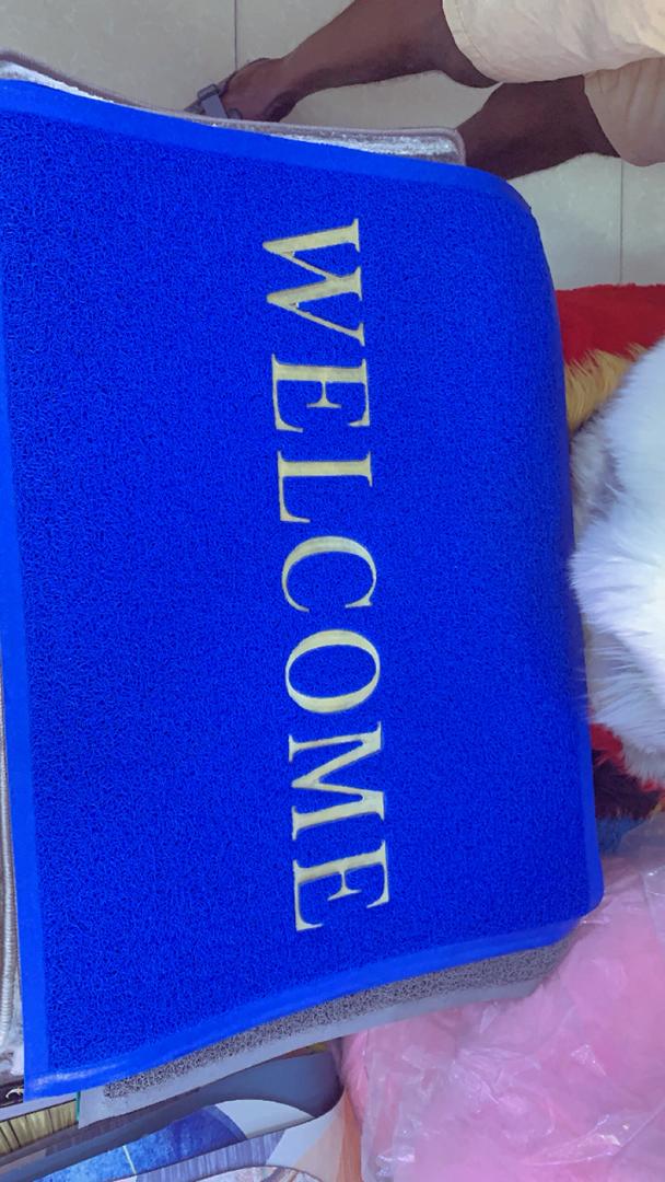 Foot mat (RUG MATERIAL)