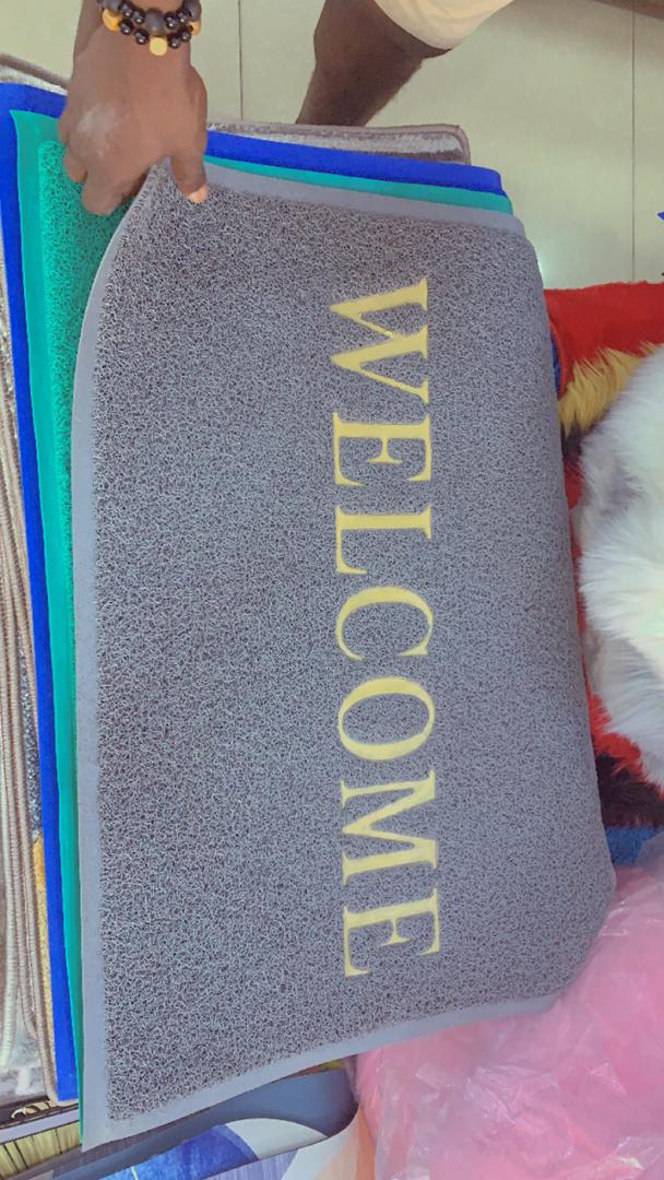 Foot mat (RUG MATERIAL)