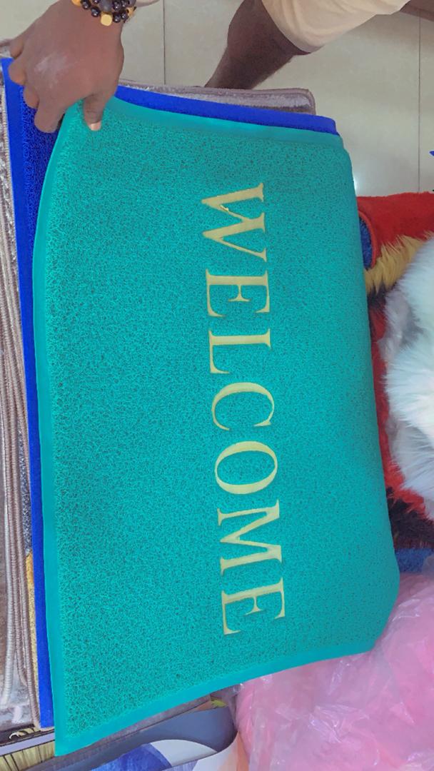 Foot mat (RUG MATERIAL)