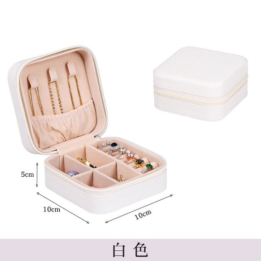 Small zipper jewelry box