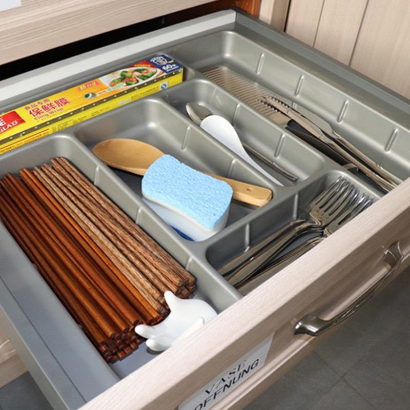 Drawer cutlery tray