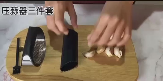 Garlic crusher with box, Garlic peeler,Brush  All 3-in-1